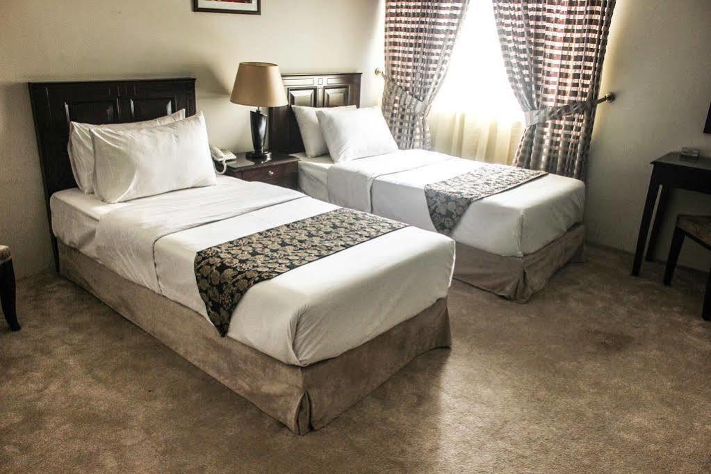 Royalton Hotel Rawalpindi Exterior photo