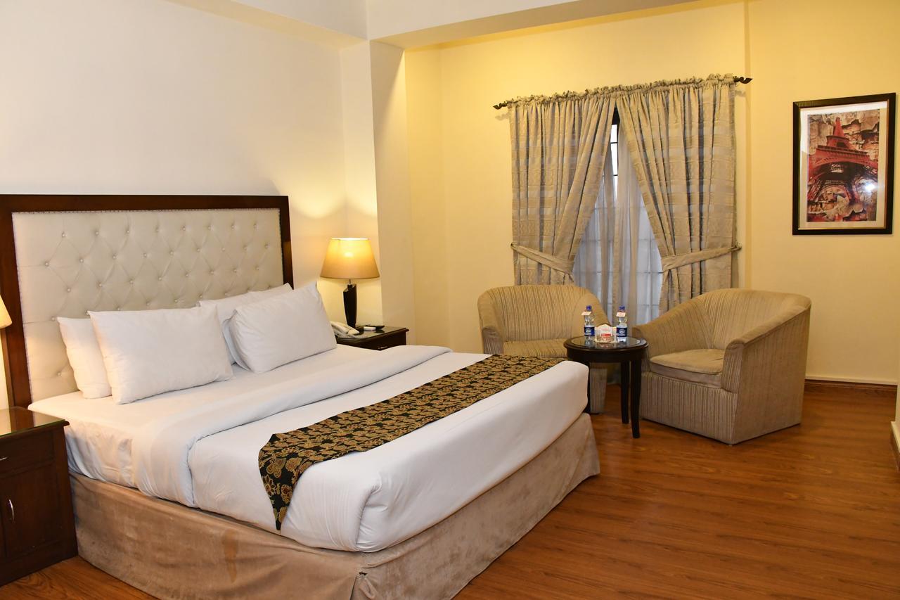 Royalton Hotel Rawalpindi Exterior photo