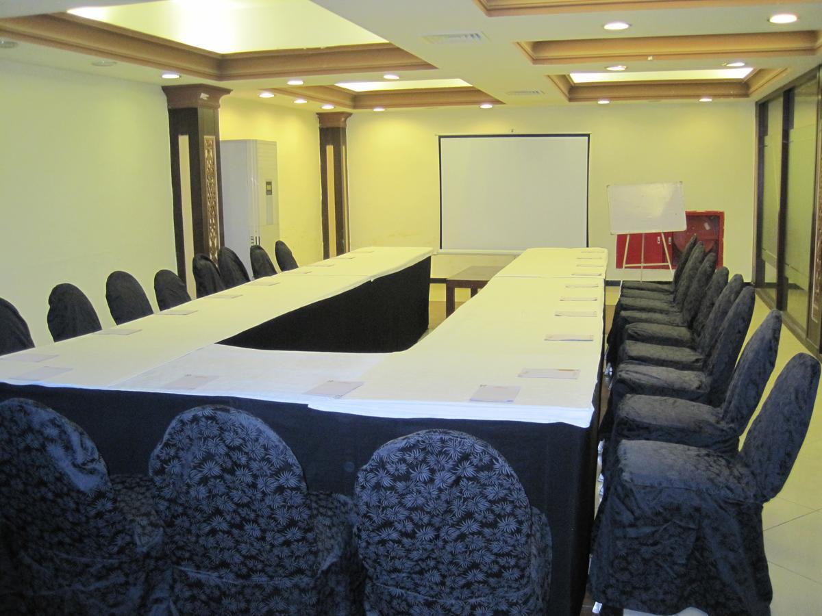 Royalton Hotel Rawalpindi Exterior photo